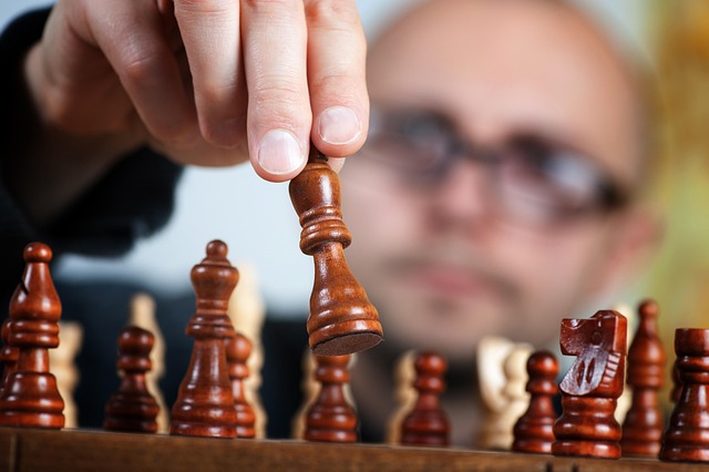 頂尖國際象棋AI助你提升棋藝，突破進階瓶頸